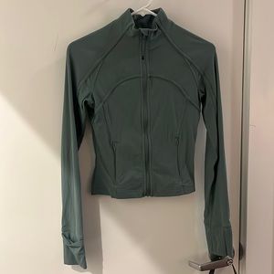 Ribbed lululemon cropped define